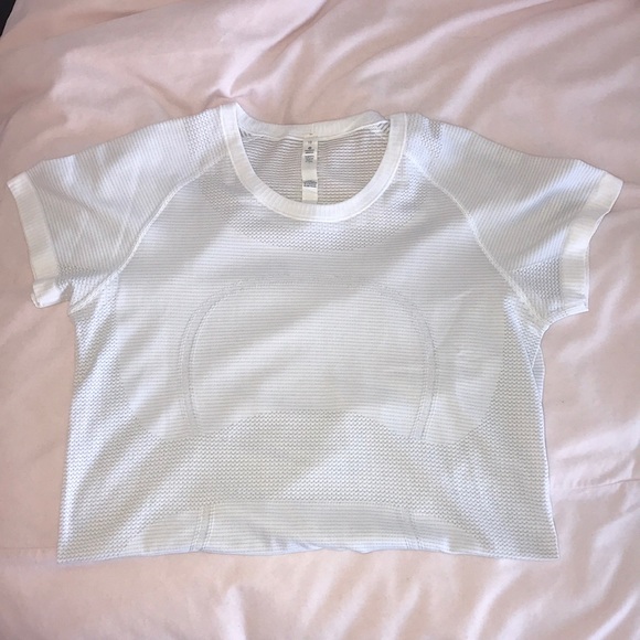 lululemon athletica Tops - Lululemon swiftly tech short sleeve shirt